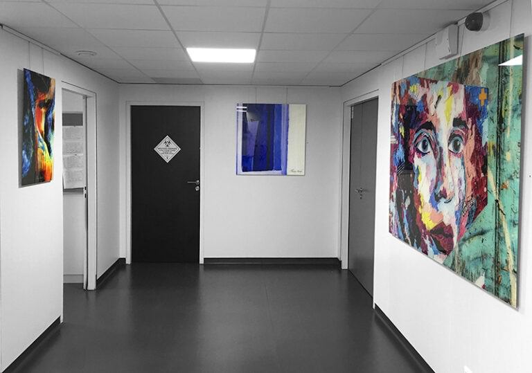 decoration_cabinet_medical