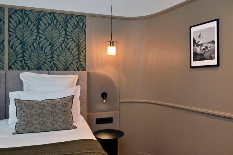 photo-chambre-hotel-avec-decoration-resize