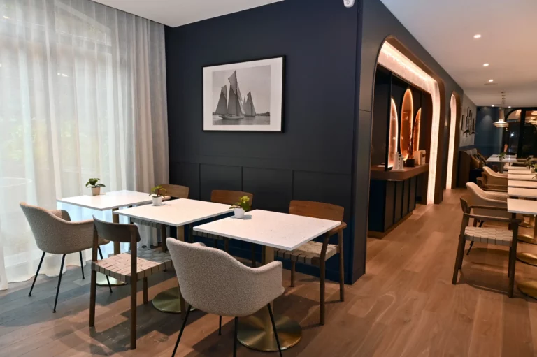 salle-espace-de-vie-deco-hotel-resize